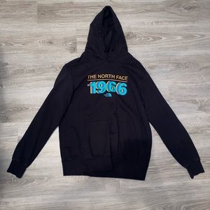 The North Face Men’s Hoodie Medium